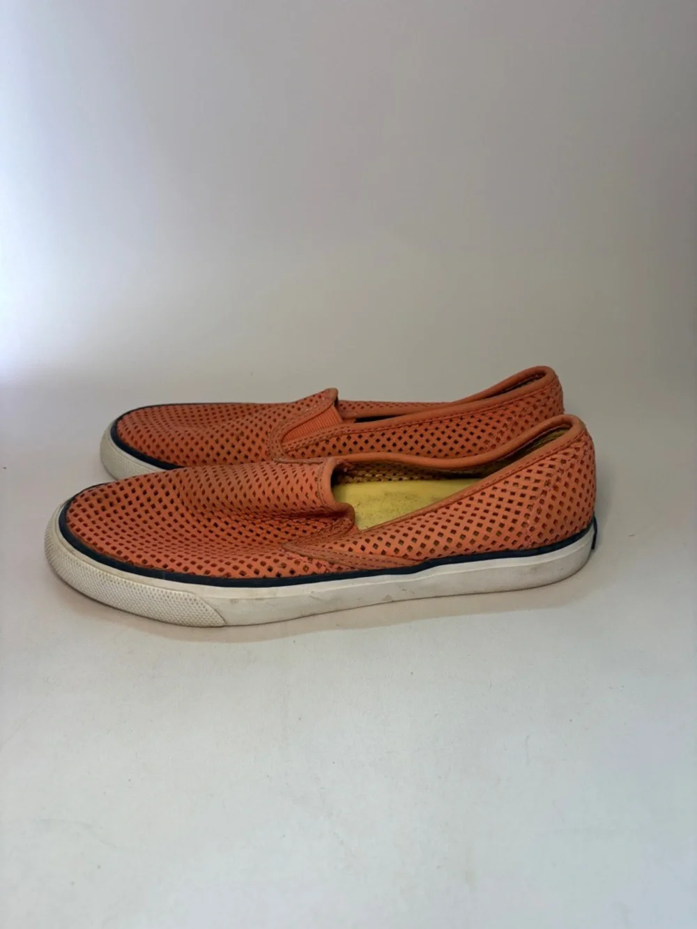 Sperry Women's Seaside Perforated Slip-On Sneakers Size 7.5